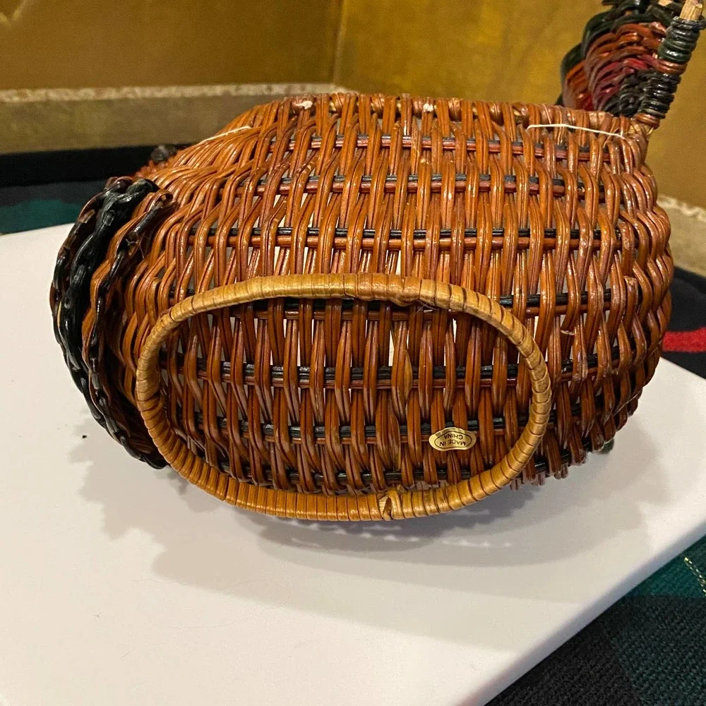 Glossy‎ Wicker Turkey Centerpiece Basket with Waterproof Lining